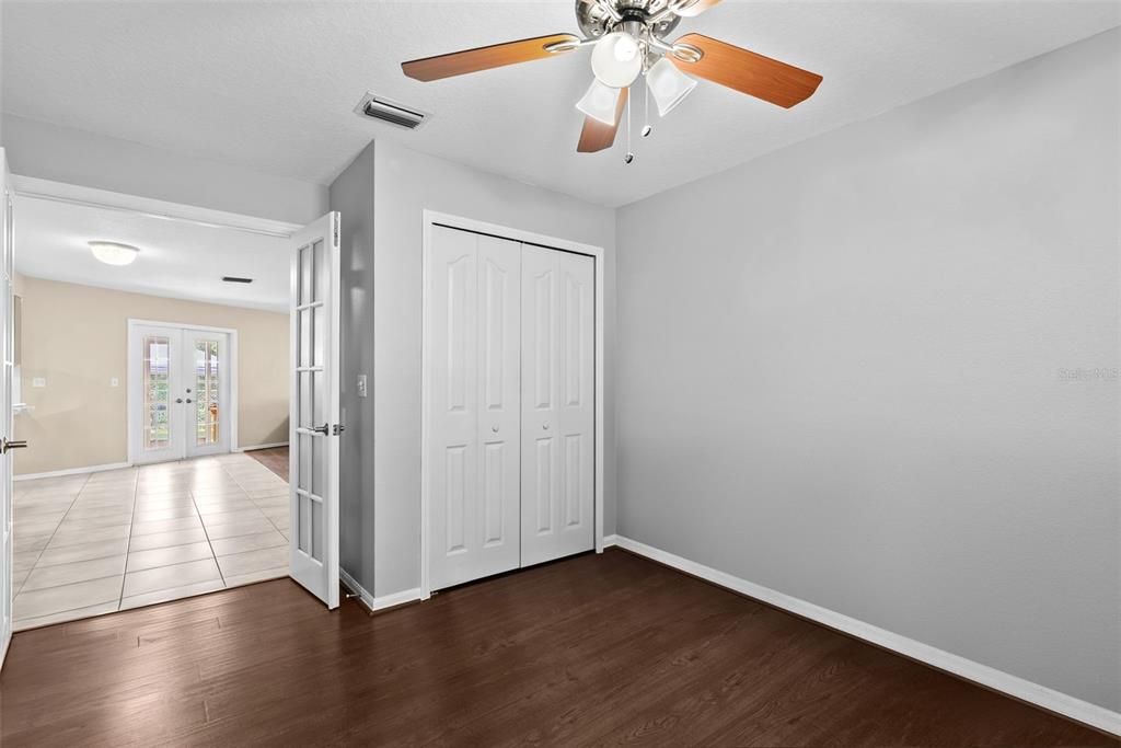 For Sale: $299,900 (3 beds, 2 baths, 1575 Square Feet)
