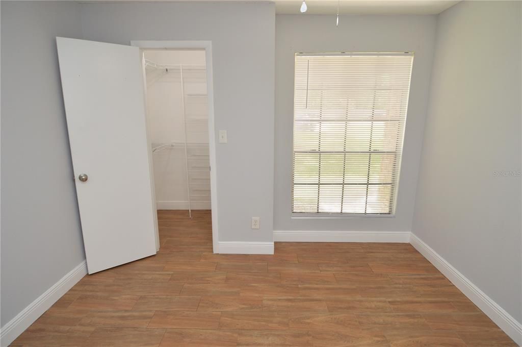 Под контрактом: $1,200 (1 спален, 1 ванн, 625 Квадратных фут)