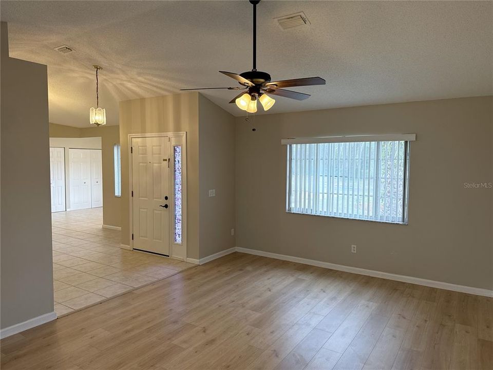 For Sale: $240,000 (2 beds, 2 baths, 1332 Square Feet)