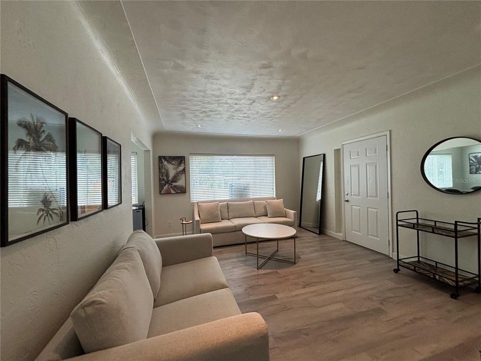 В аренду: $2,950 (3 спален, 2 ванн, 1076 Квадратных фут)
