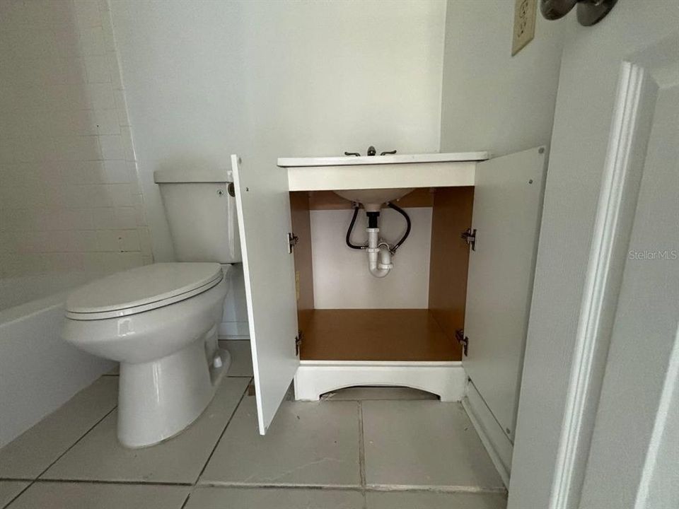 На продажу: $165,000 (1 спален, 1 ванн, 728 Квадратных фут)