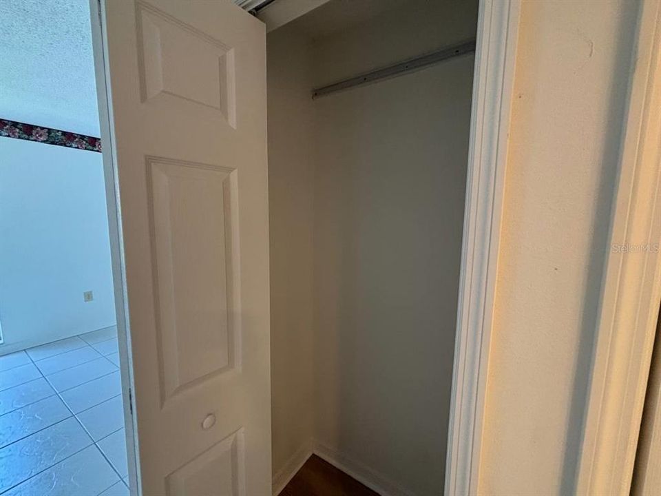 На продажу: $165,000 (1 спален, 1 ванн, 728 Квадратных фут)