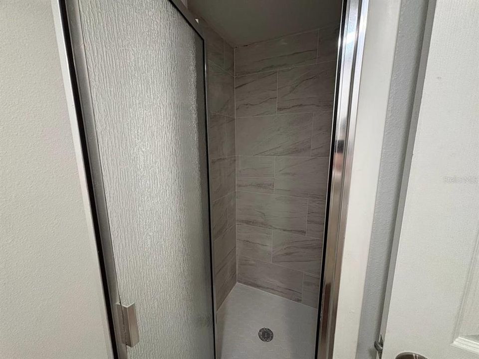 На продажу: $165,000 (1 спален, 1 ванн, 728 Квадратных фут)