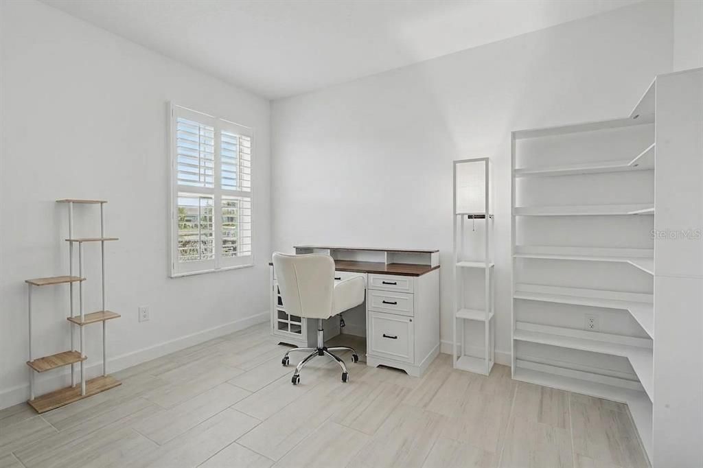 For Sale: $285,000 (2 beds, 2 baths, 1625 Square Feet)