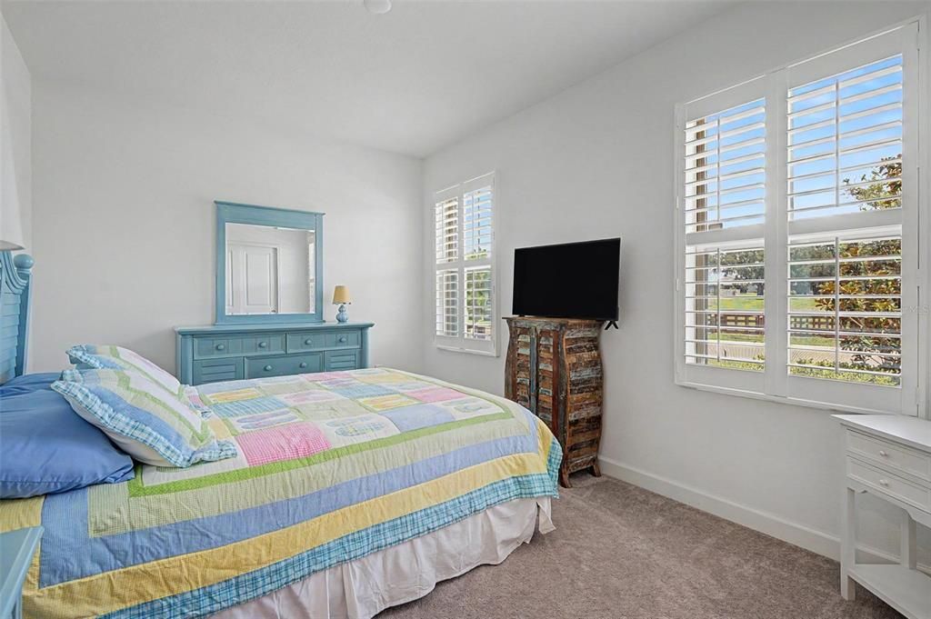 For Sale: $285,000 (2 beds, 2 baths, 1625 Square Feet)