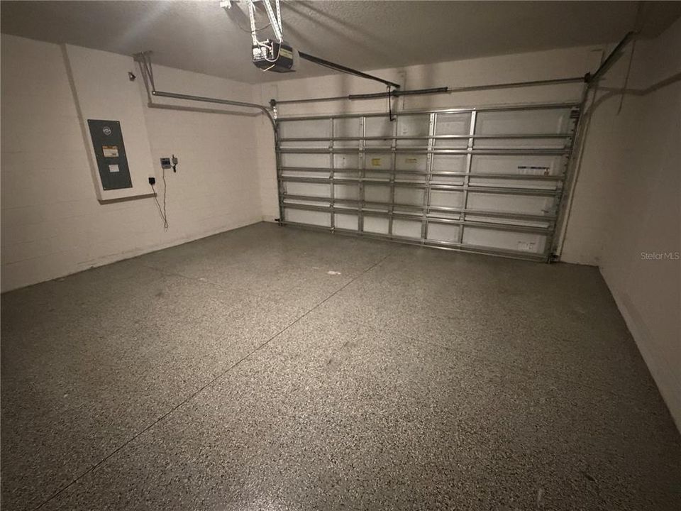 На продажу: $289,900 (4 спален, 2 ванн, 1827 Квадратных фут)