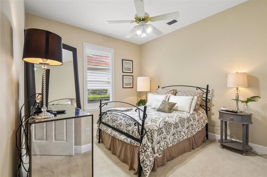 Activo con contrato: $995,000 (4 camas, 3 baños, 2905 Pies cuadrados)