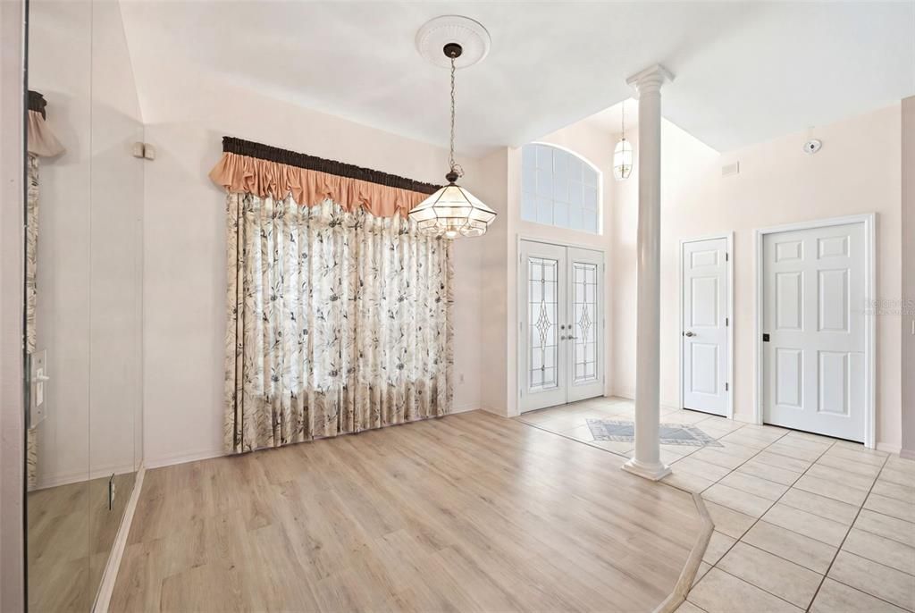 En Venta: $324,900 (3 camas, 2 baños, 2166 Pies cuadrados)