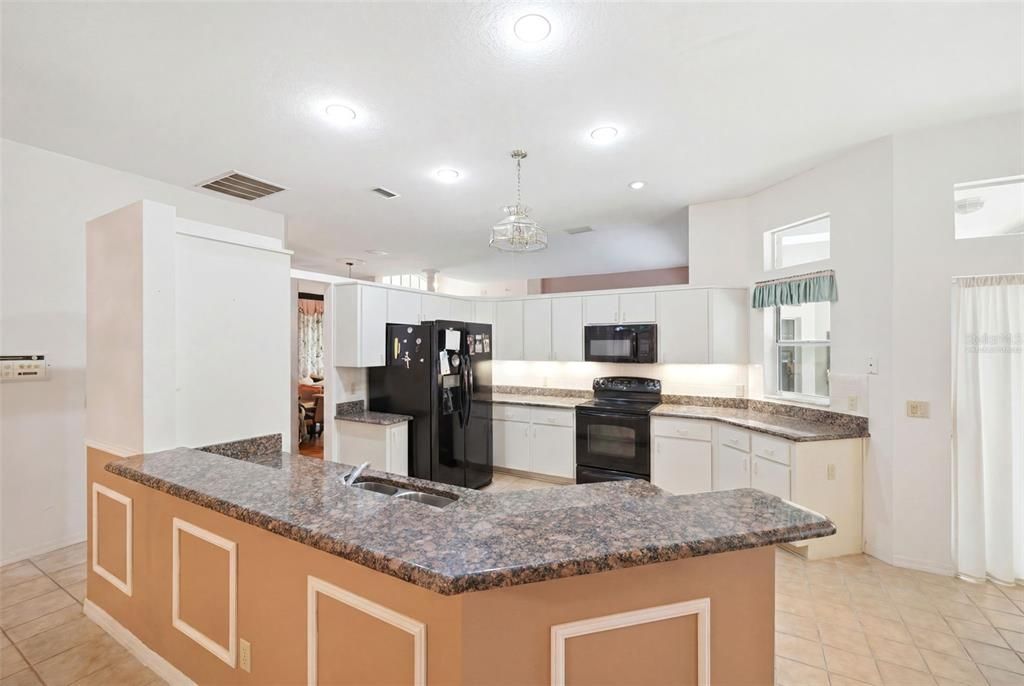 En Venta: $324,900 (3 camas, 2 baños, 2166 Pies cuadrados)
