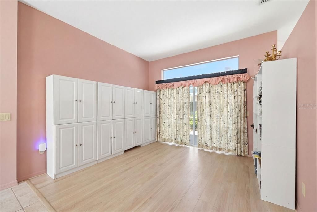 En Venta: $324,900 (3 camas, 2 baños, 2166 Pies cuadrados)