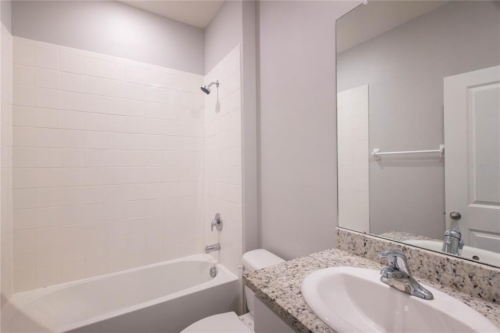 В аренду: $2,290 (4 спален, 2 ванн, 2035 Квадратных фут)