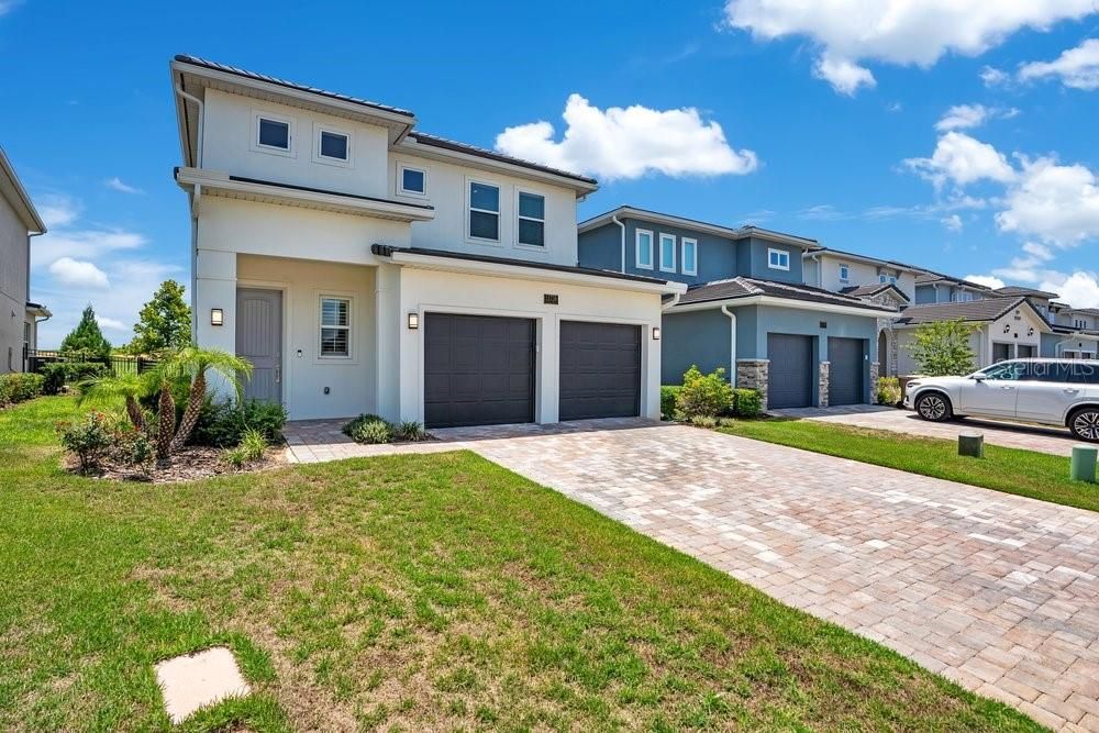 En Venta: $895,000 (5 camas, 3 baños, 3063 Pies cuadrados)