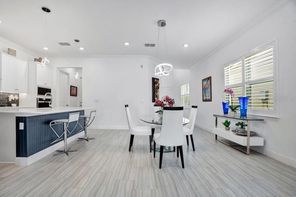 En Venta: $895,000 (5 camas, 3 baños, 3063 Pies cuadrados)