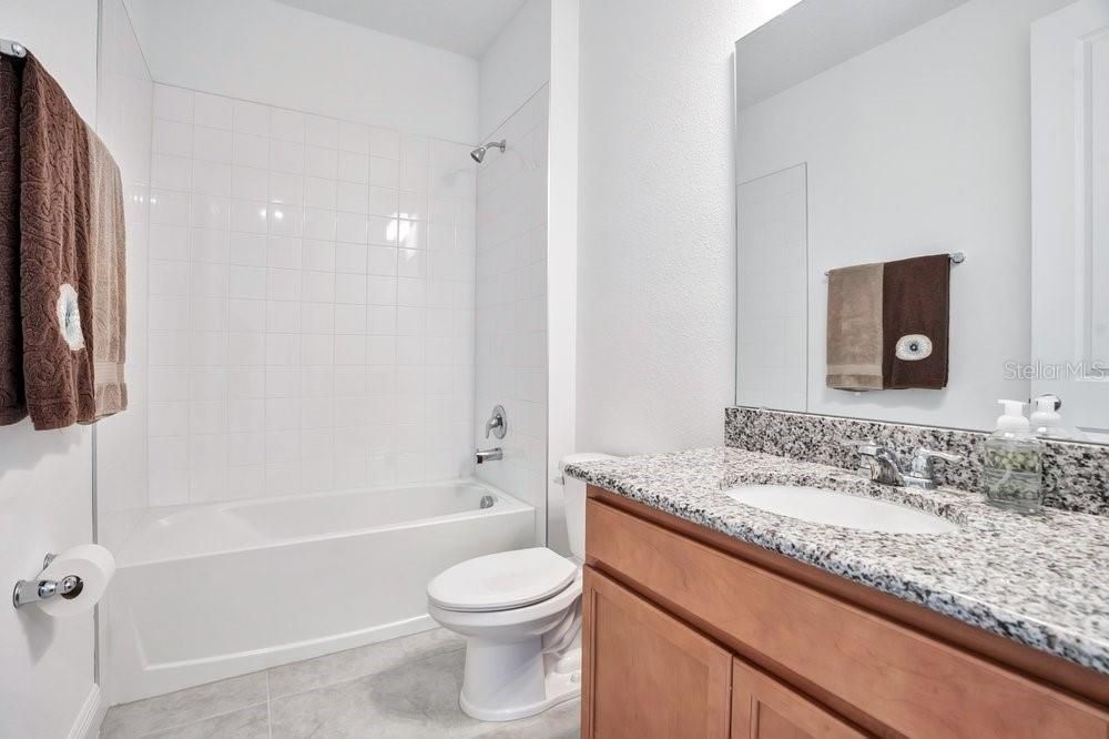 En Venta: $895,000 (5 camas, 3 baños, 3063 Pies cuadrados)