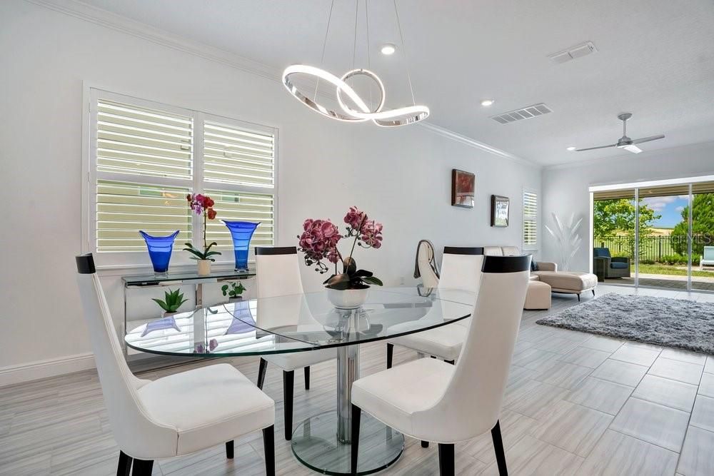 En Venta: $895,000 (5 camas, 3 baños, 3063 Pies cuadrados)