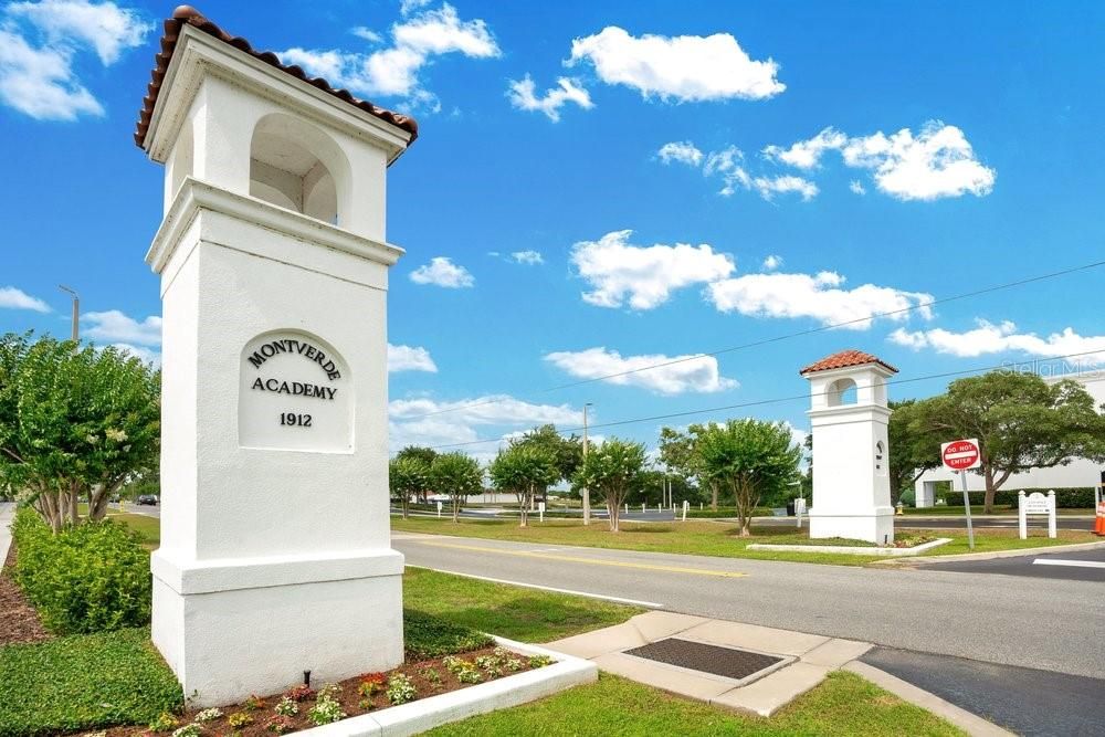 En Venta: $895,000 (5 camas, 3 baños, 3063 Pies cuadrados)