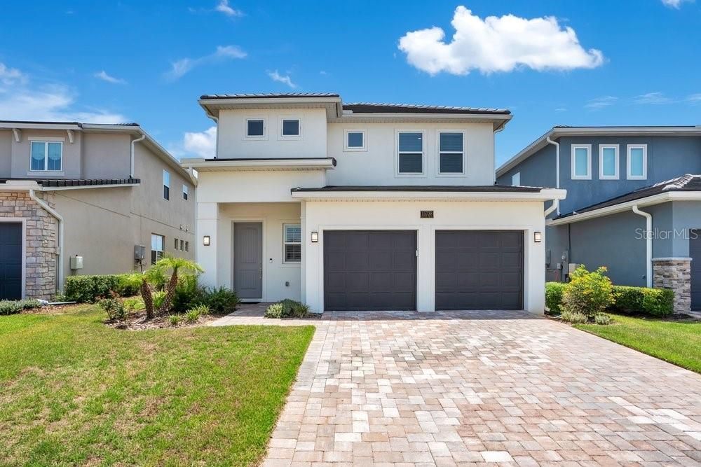 En Venta: $895,000 (5 camas, 3 baños, 3063 Pies cuadrados)