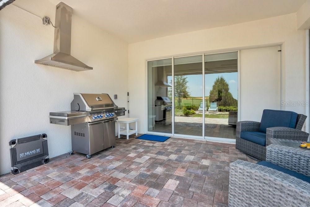 En Venta: $895,000 (5 camas, 3 baños, 3063 Pies cuadrados)