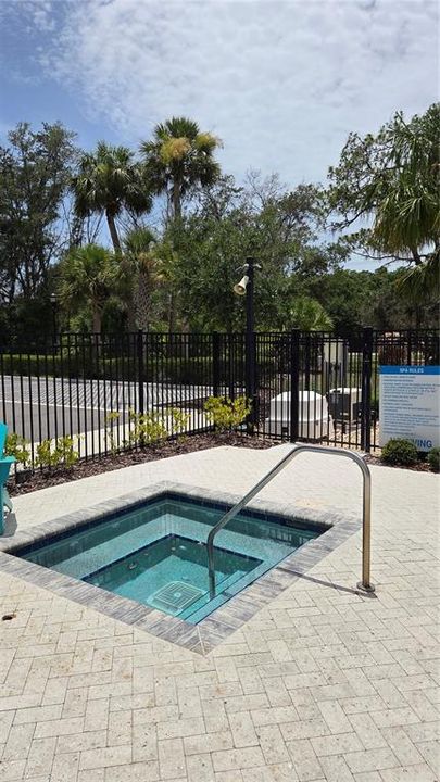 For Rent: $2,000 (2 beds, 2 baths, 1176 Square Feet)