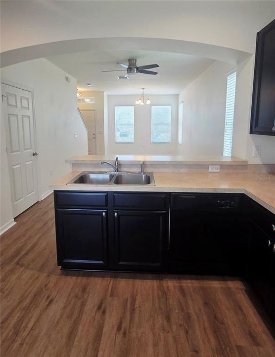 For Rent: $2,000 (2 beds, 2 baths, 1176 Square Feet)