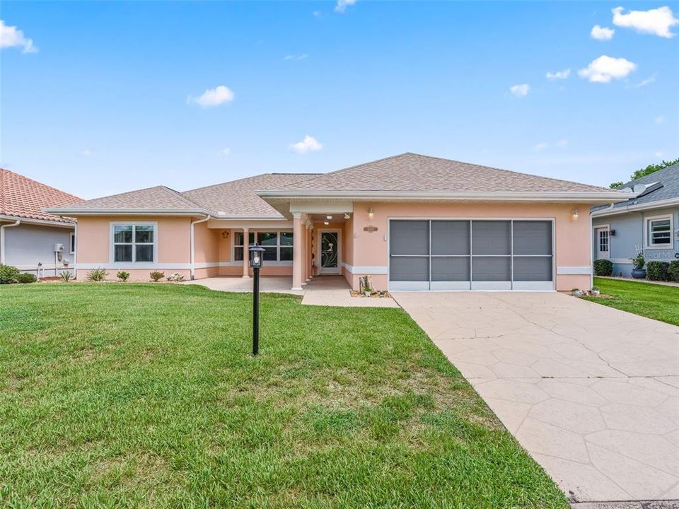 En Venta: $289,000 (3 camas, 2 baños, 2068 Pies cuadrados)