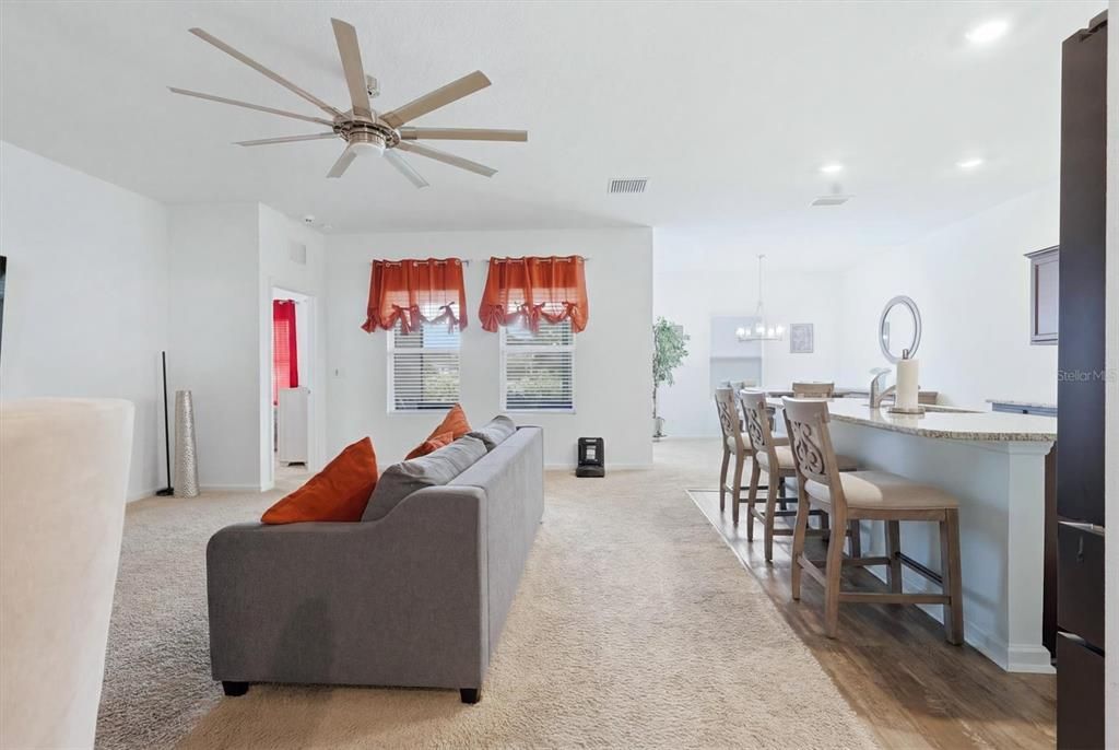 For Sale: $300,000 (3 beds, 2 baths, 1764 Square Feet)