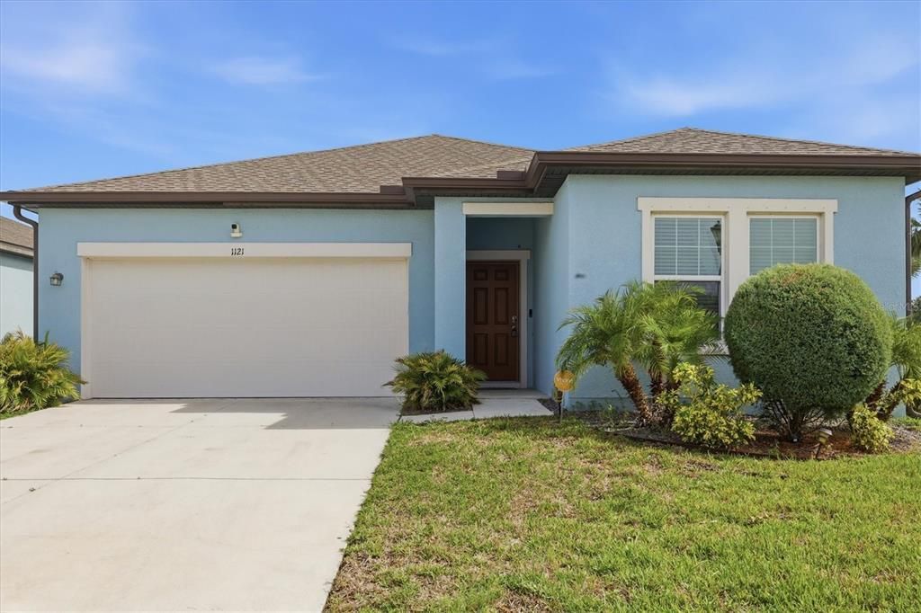 For Sale: $300,000 (3 beds, 2 baths, 1764 Square Feet)