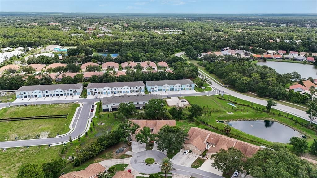 На продажу: $279,100 (2 спален, 2 ванн, 1218 Квадратных фут)