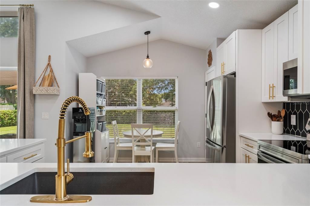 En Venta: $498,000 (3 camas, 2 baños, 1469 Pies cuadrados)