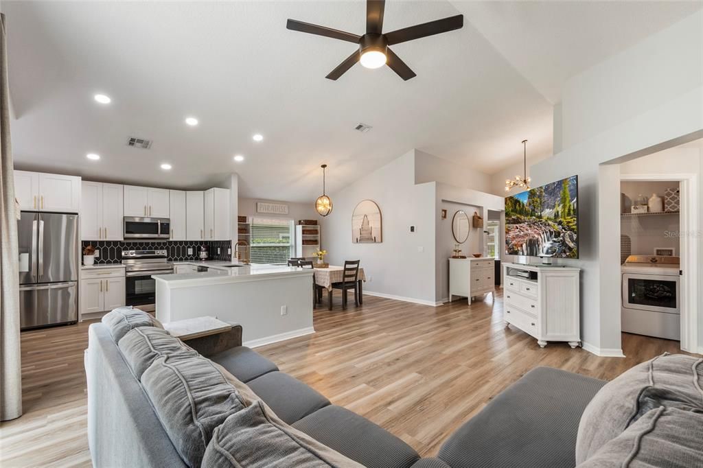 En Venta: $498,000 (3 camas, 2 baños, 1469 Pies cuadrados)