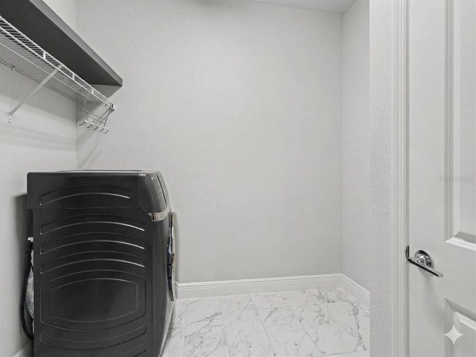 На продажу: $619,999 (3 спален, 2 ванн, 1810 Квадратных фут)