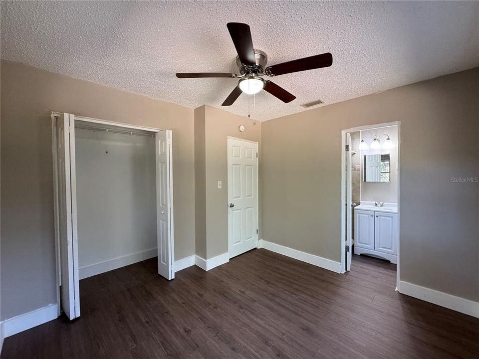 В аренду: $1,850 (3 спален, 2 ванн, 1306 Квадратных фут)