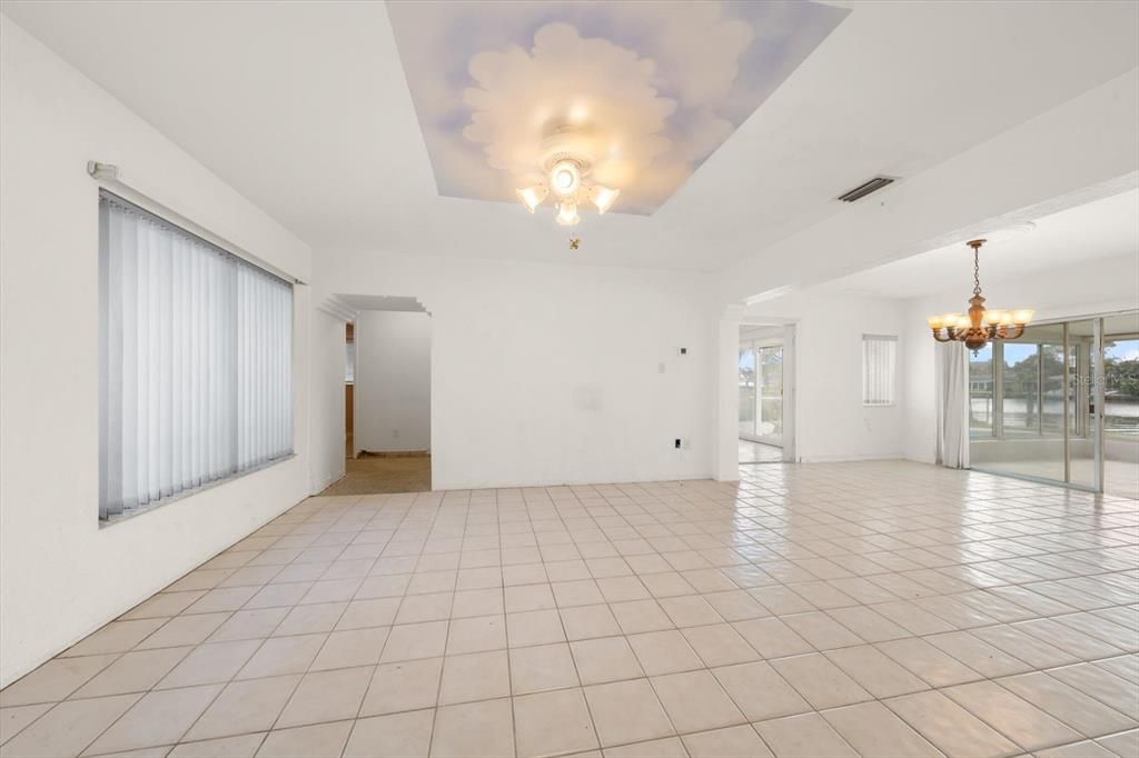 En Venta: $949,000 (3 camas, 2 baños, 1916 Pies cuadrados)