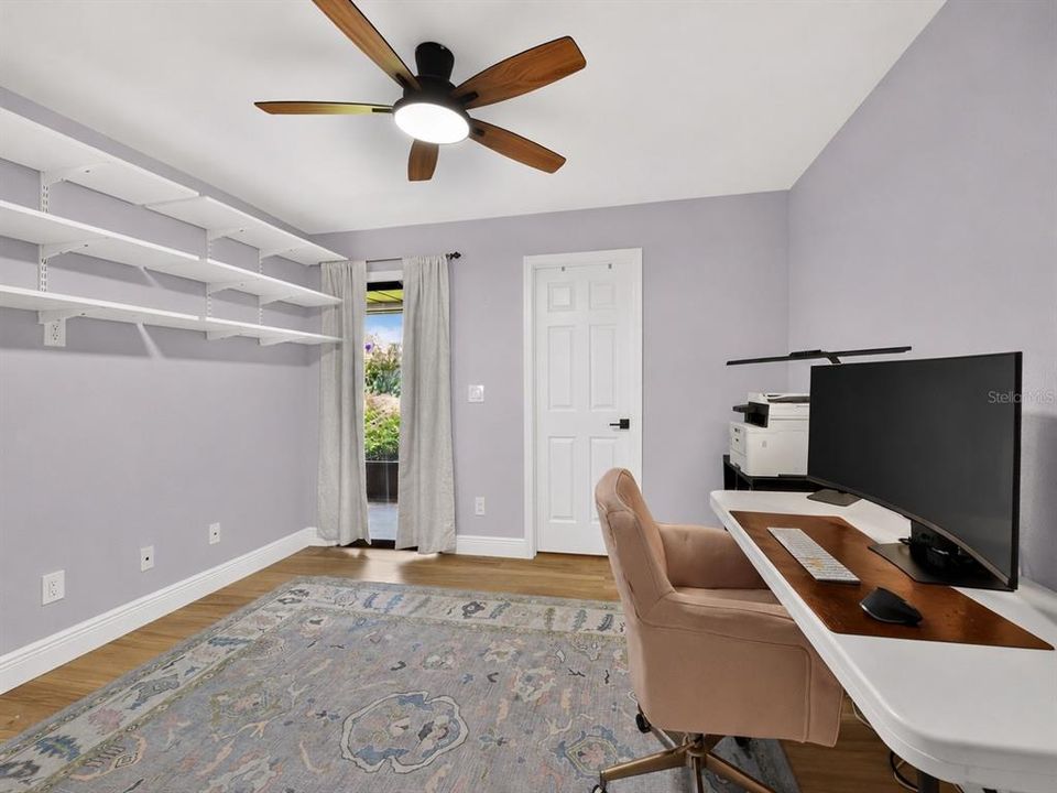 For Sale: $319,900 (2 beds, 2 baths, 1374 Square Feet)