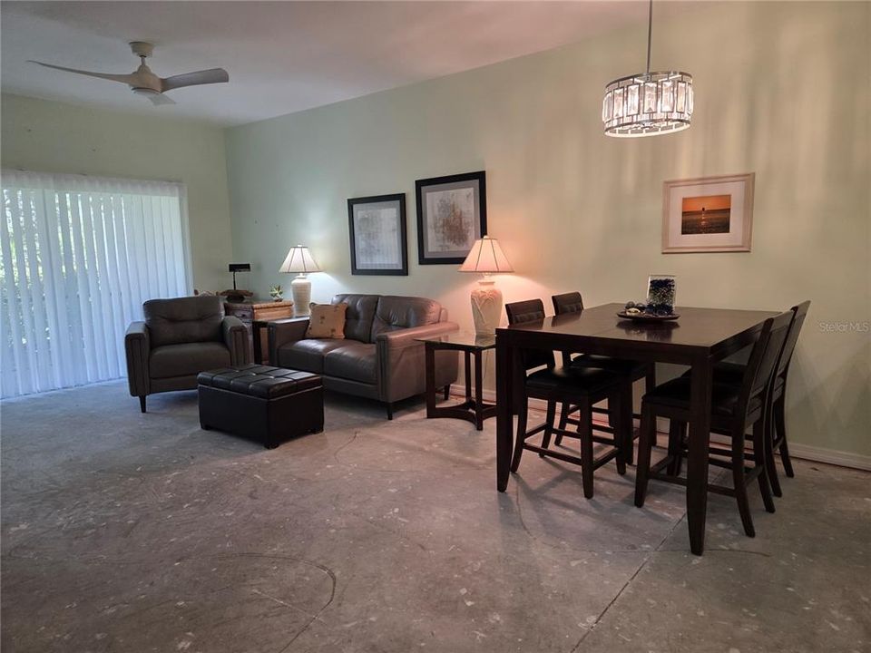 Active With Contract: $265,000 (3 beds, 2 baths, 1349 Square Feet)