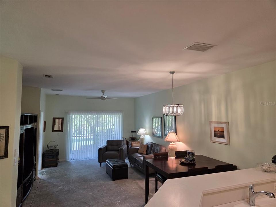 Active With Contract: $265,000 (3 beds, 2 baths, 1349 Square Feet)