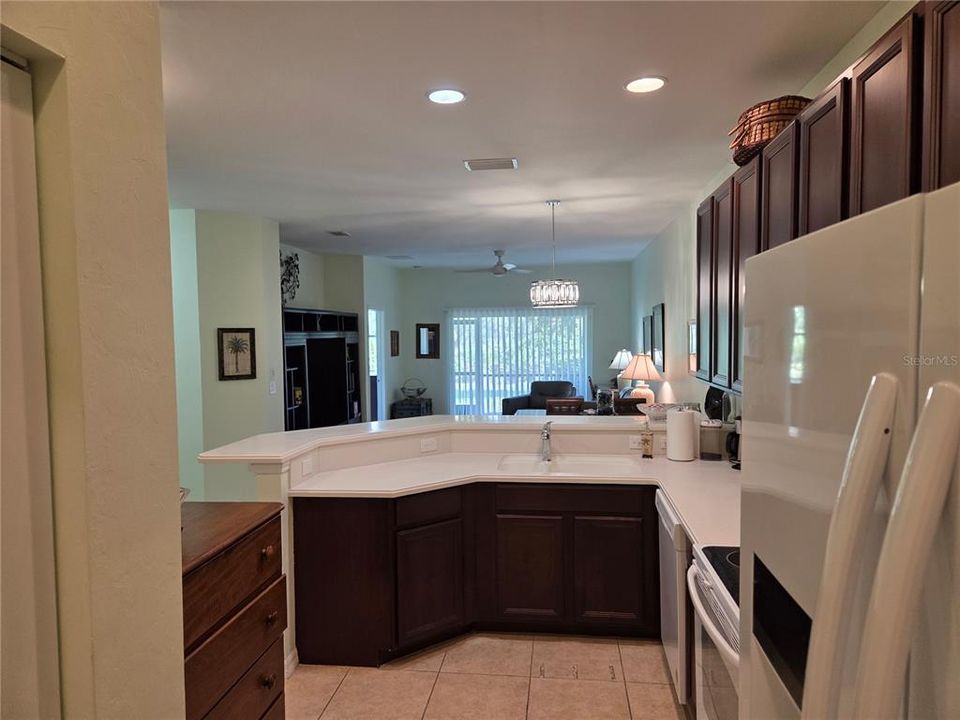 Active With Contract: $265,000 (3 beds, 2 baths, 1349 Square Feet)