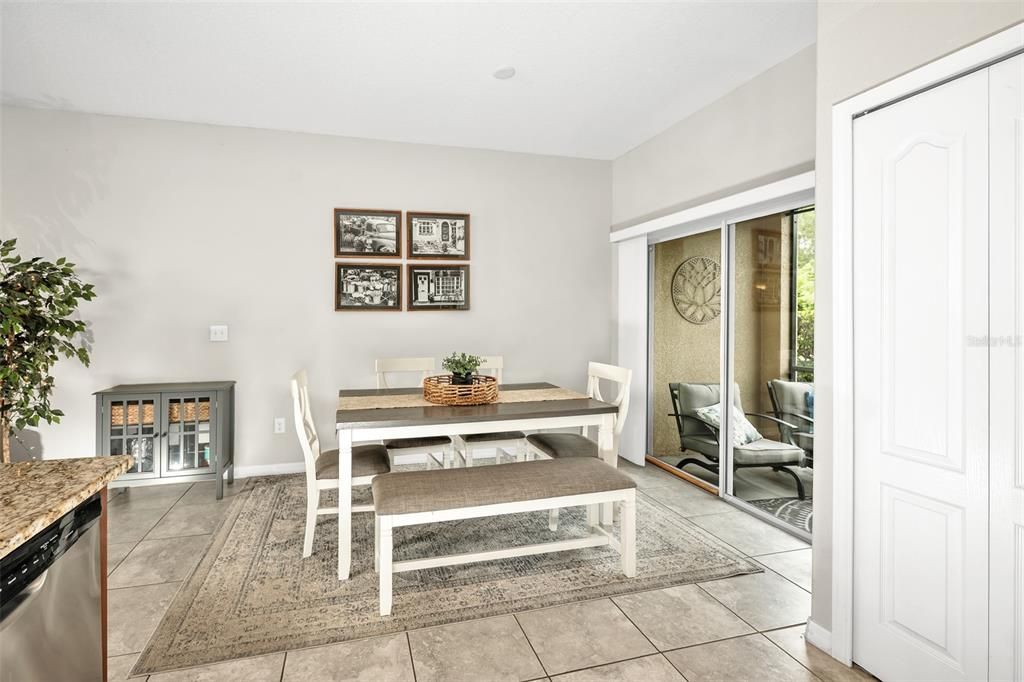 En Venta: $250,000 (2 camas, 2 baños, 1559 Pies cuadrados)