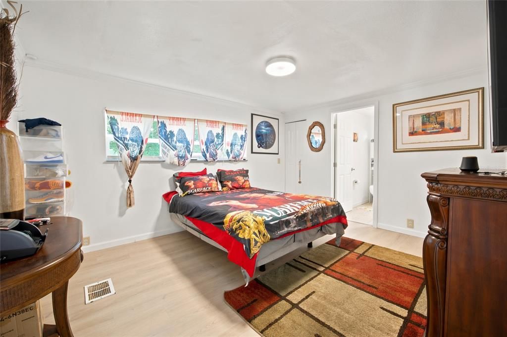 For Sale: $150,000 (2 beds, 2 baths, 1080 Square Feet)