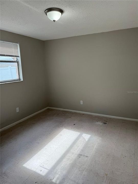 En Renta: $1,250 (2 camas, 1 baños, 1596 Pies cuadrados)