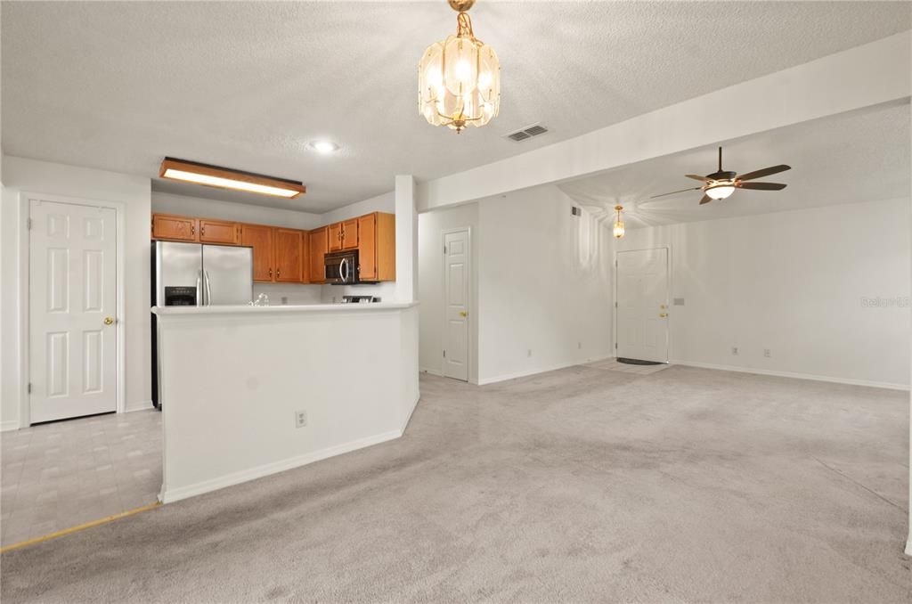 For Sale: $240,000 (3 beds, 2 baths, 1365 Square Feet)