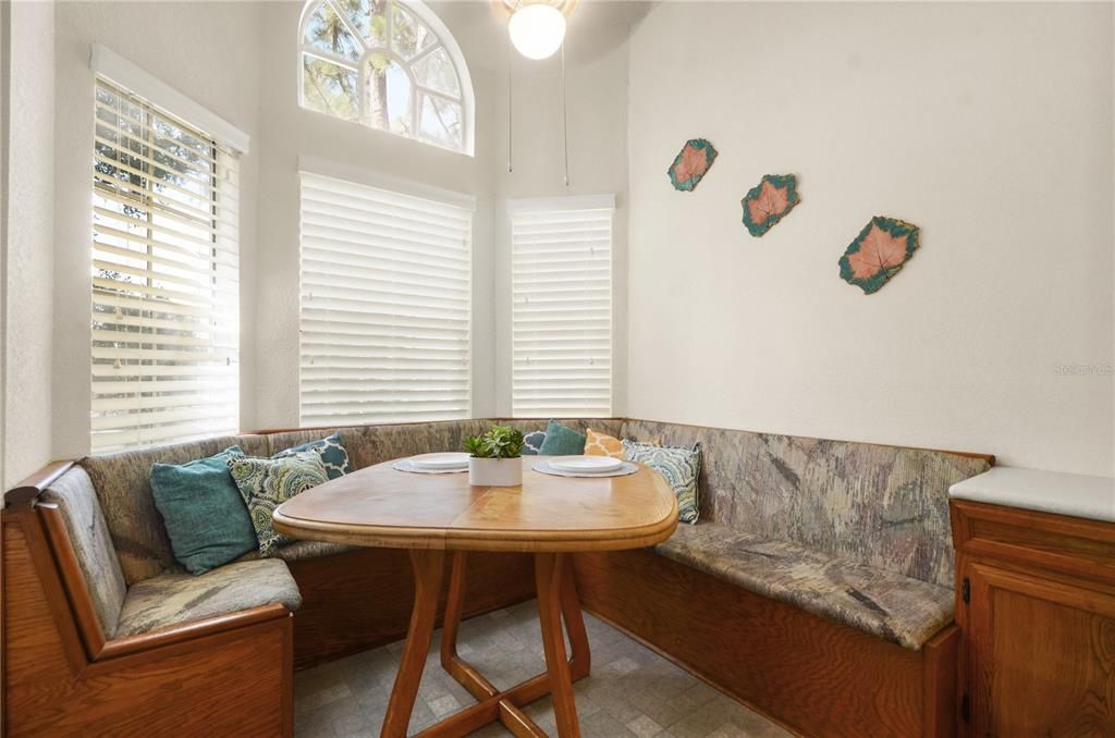 For Sale: $240,000 (3 beds, 2 baths, 1365 Square Feet)