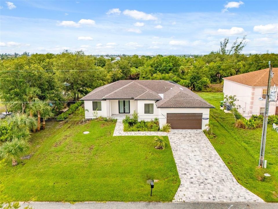 En Venta: $550,000 (4 camas, 2 baños, 1726 Pies cuadrados)