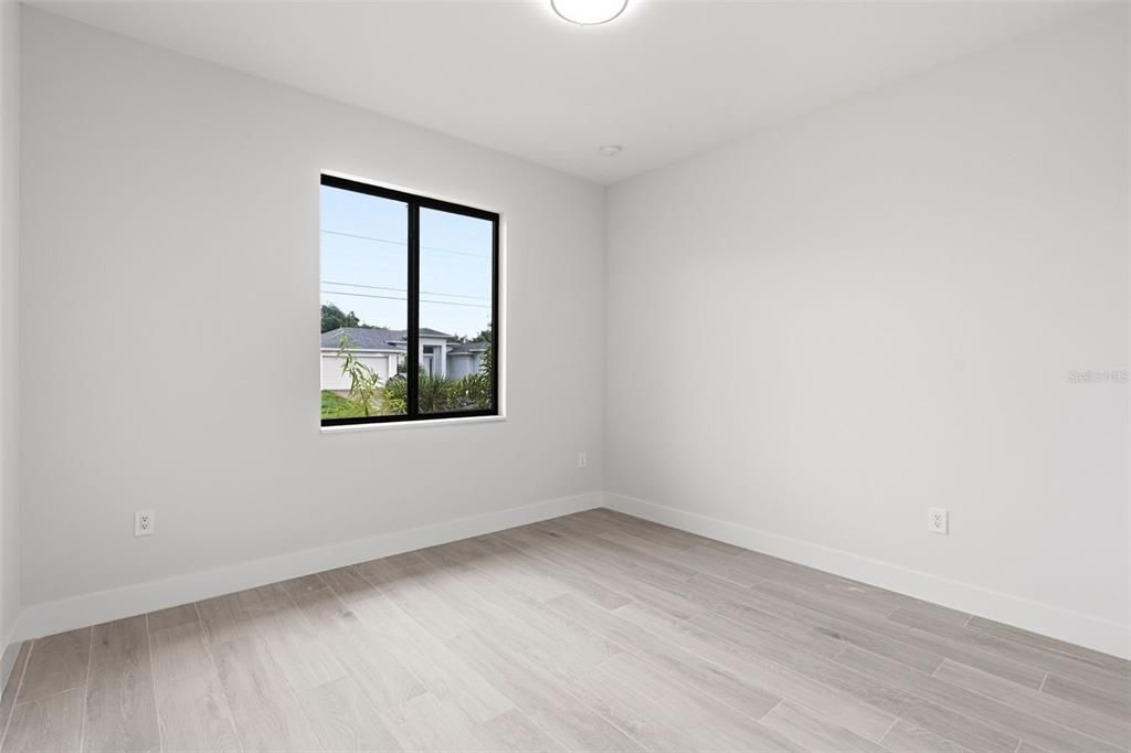 En Venta: $550,000 (4 camas, 2 baños, 1726 Pies cuadrados)