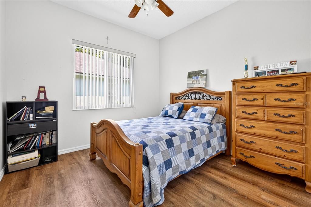 En Venta: $699,900 (3 camas, 2 baños, 2357 Pies cuadrados)