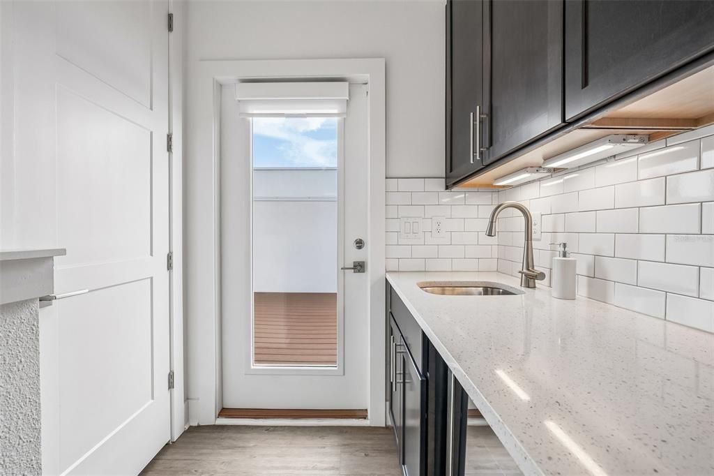 En Venta: $780,000 (3 camas, 3 baños, 2015 Pies cuadrados)