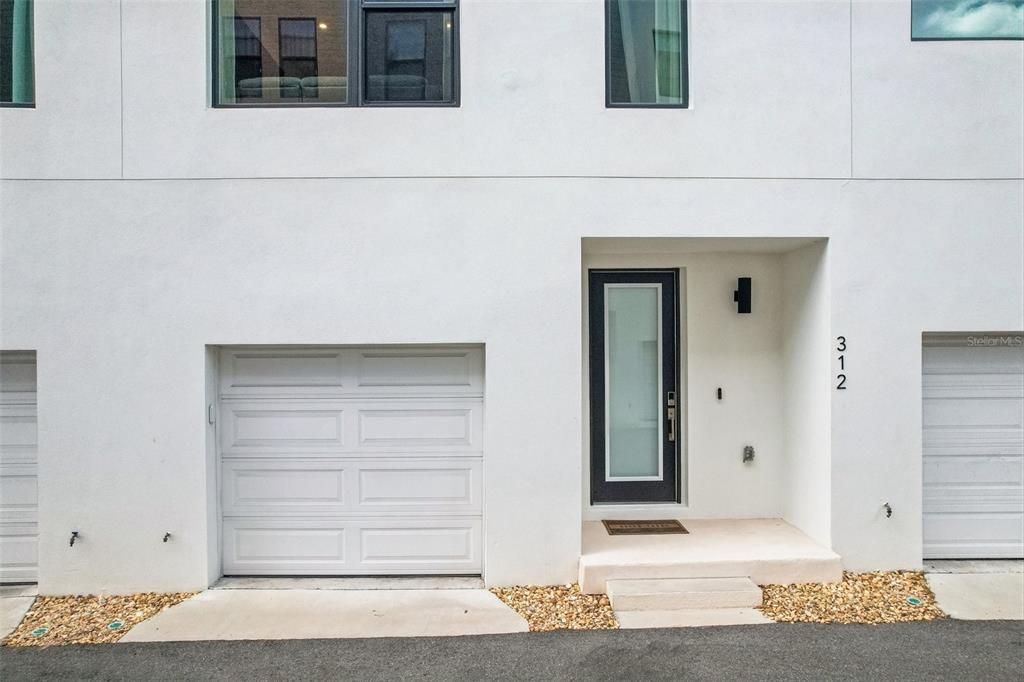 En Venta: $780,000 (3 camas, 3 baños, 2015 Pies cuadrados)