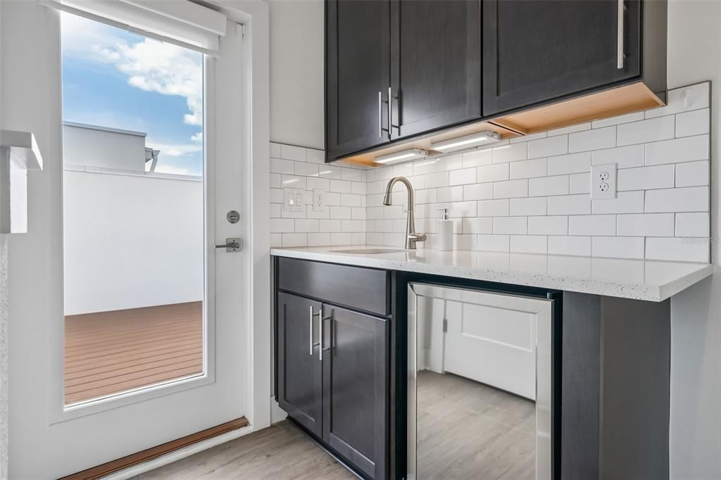 En Venta: $780,000 (3 camas, 3 baños, 2015 Pies cuadrados)