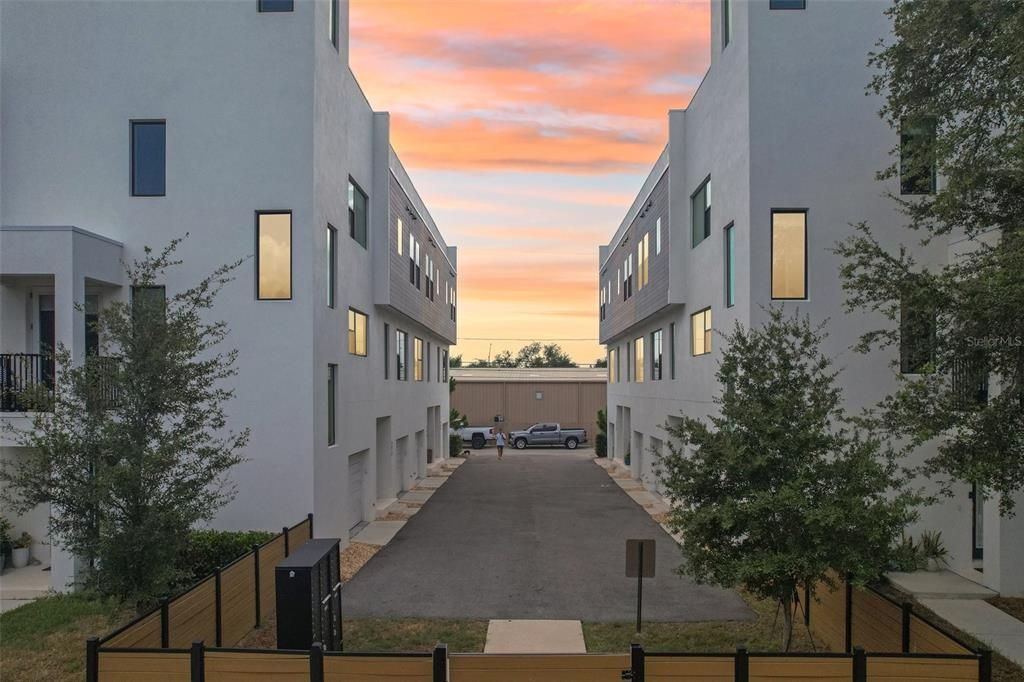 En Venta: $780,000 (3 camas, 3 baños, 2015 Pies cuadrados)