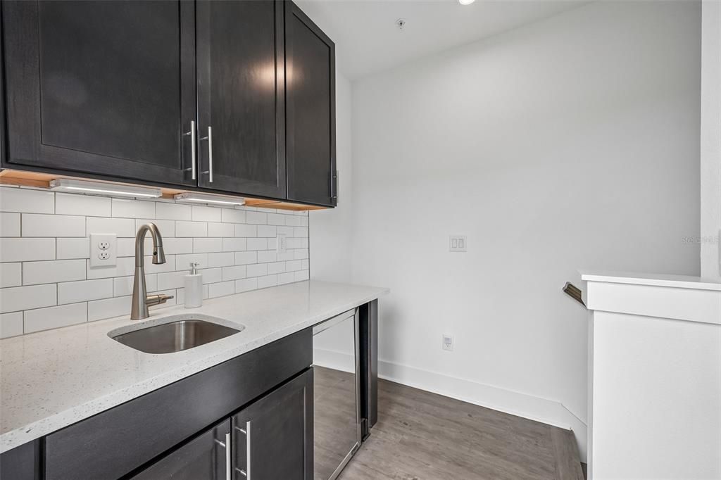 En Venta: $780,000 (3 camas, 3 baños, 2015 Pies cuadrados)